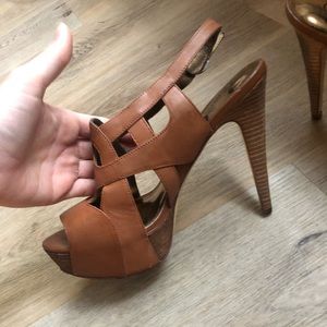 Women’s heels size 7
